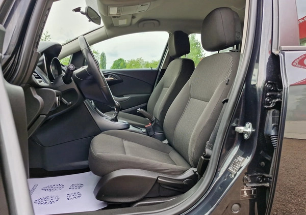 Opel Astra cena 25900 przebieg: 117000, rok produkcji 2012 z Żnin małe 781